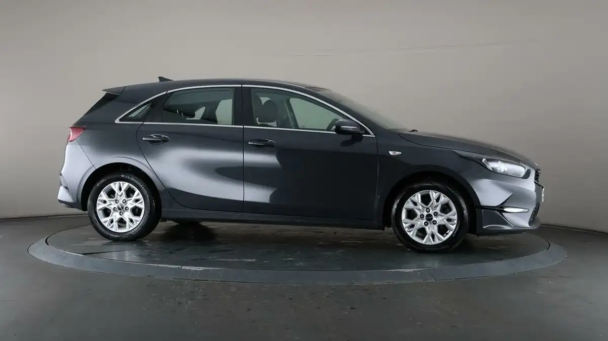 2023-kia-ceed-15-t-gdi-2-158bhp-non-adap-hatchback-big-50
