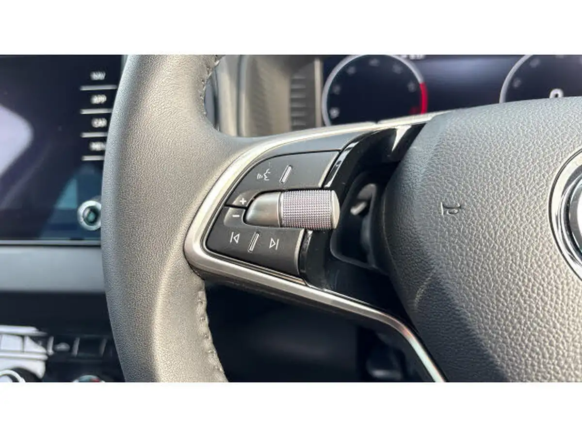 2024-skoda-karoq-15-tsi-se-drive-dsg-big-16