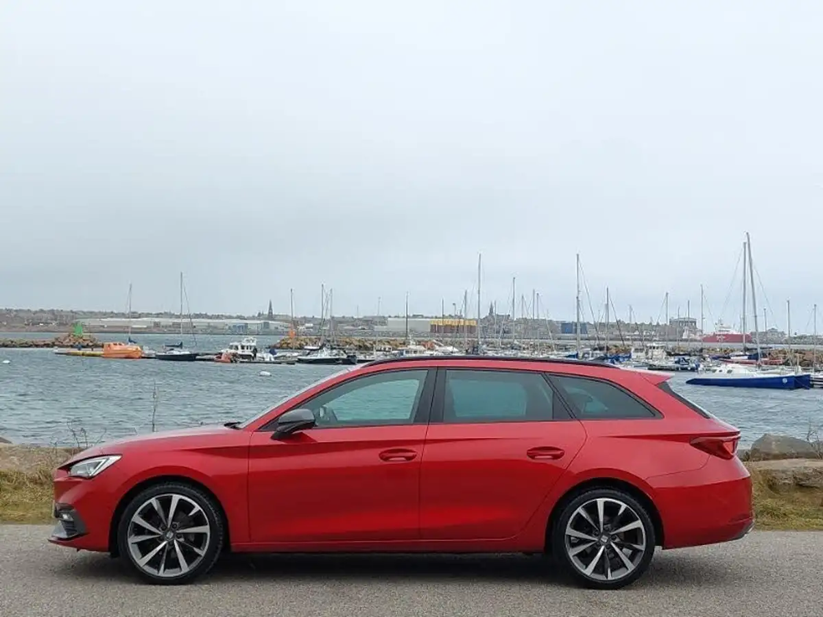 2021-seat-leon-15-tsi-evo-fr-sport-150ps-estate-big-3