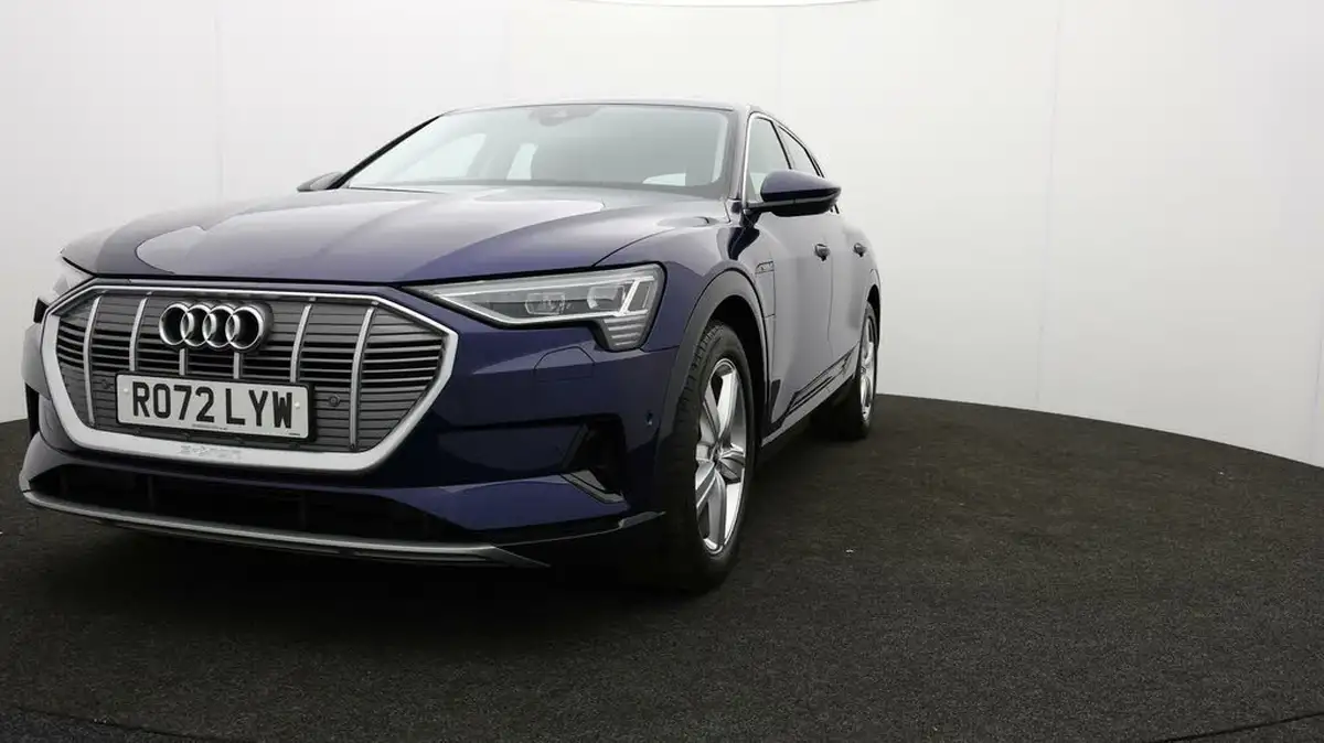 2022-audi-e-tron-50e-technik-station-wagon-big-50