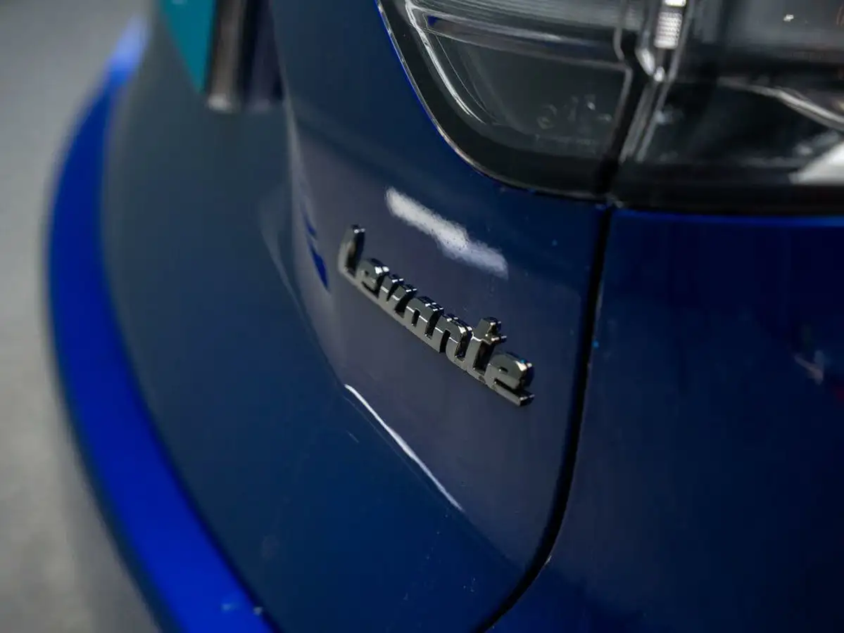 2022-maserati-levante-38-trofeo-big-27