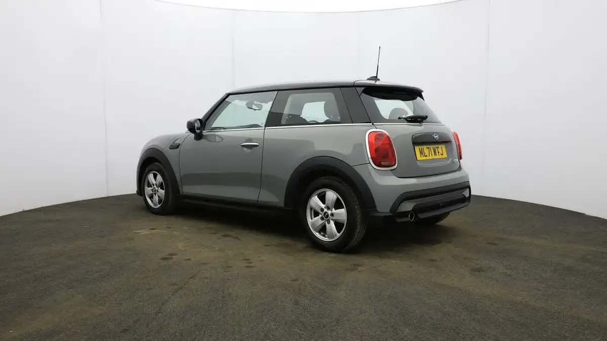 2021-mini-cooper-15-cooper-classic-hatchback-3d-big-4