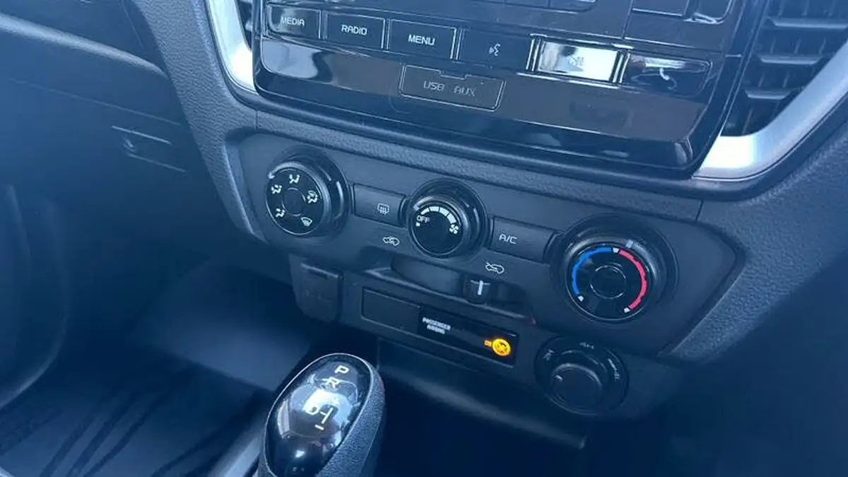 2024-isuzu-d-max-19td-dl20-double-auto-big-10