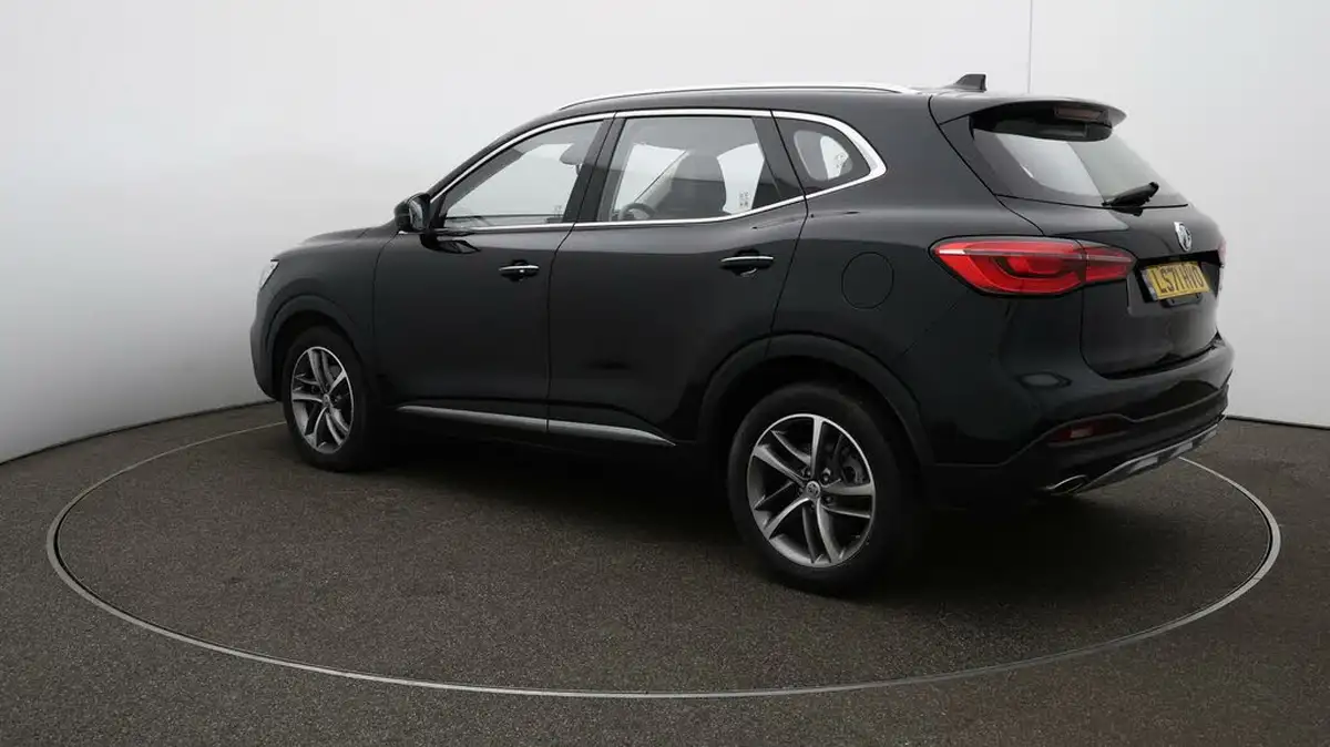 2021-mg-hs-15t-gdi-excite-162ps-big-27
