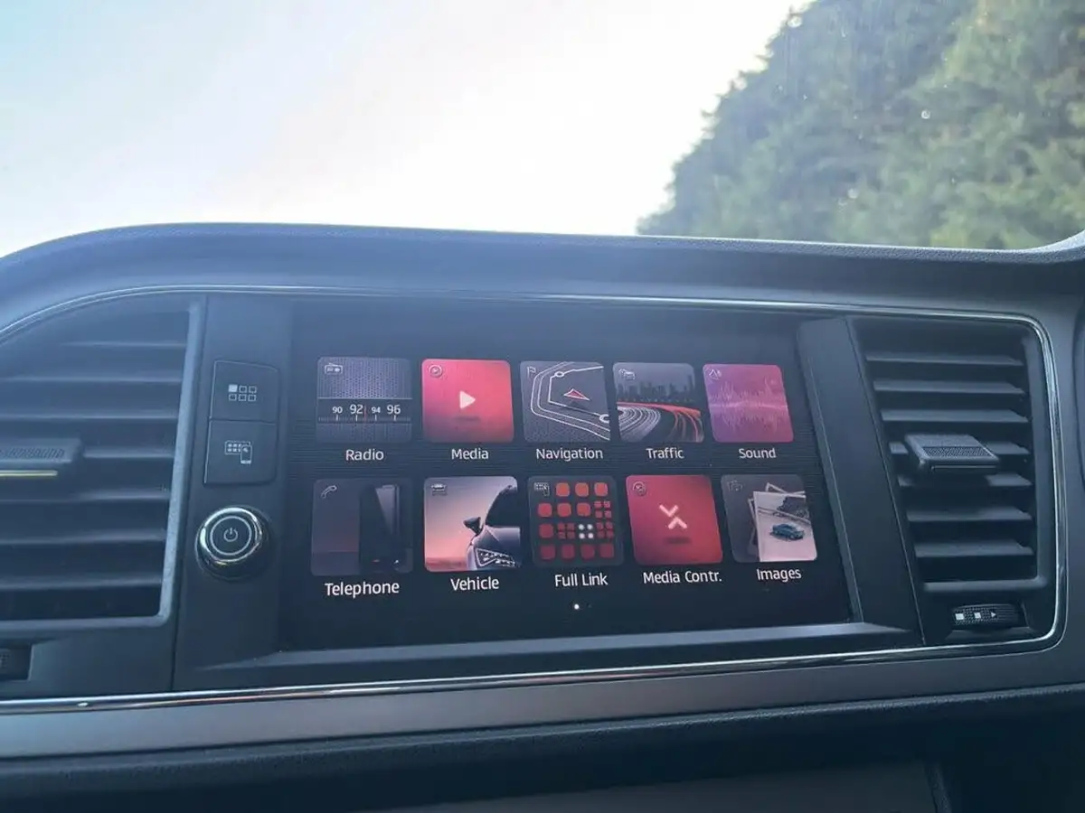 2019-seat-leon-20-tsi-xcellence-lux-estate-big-30