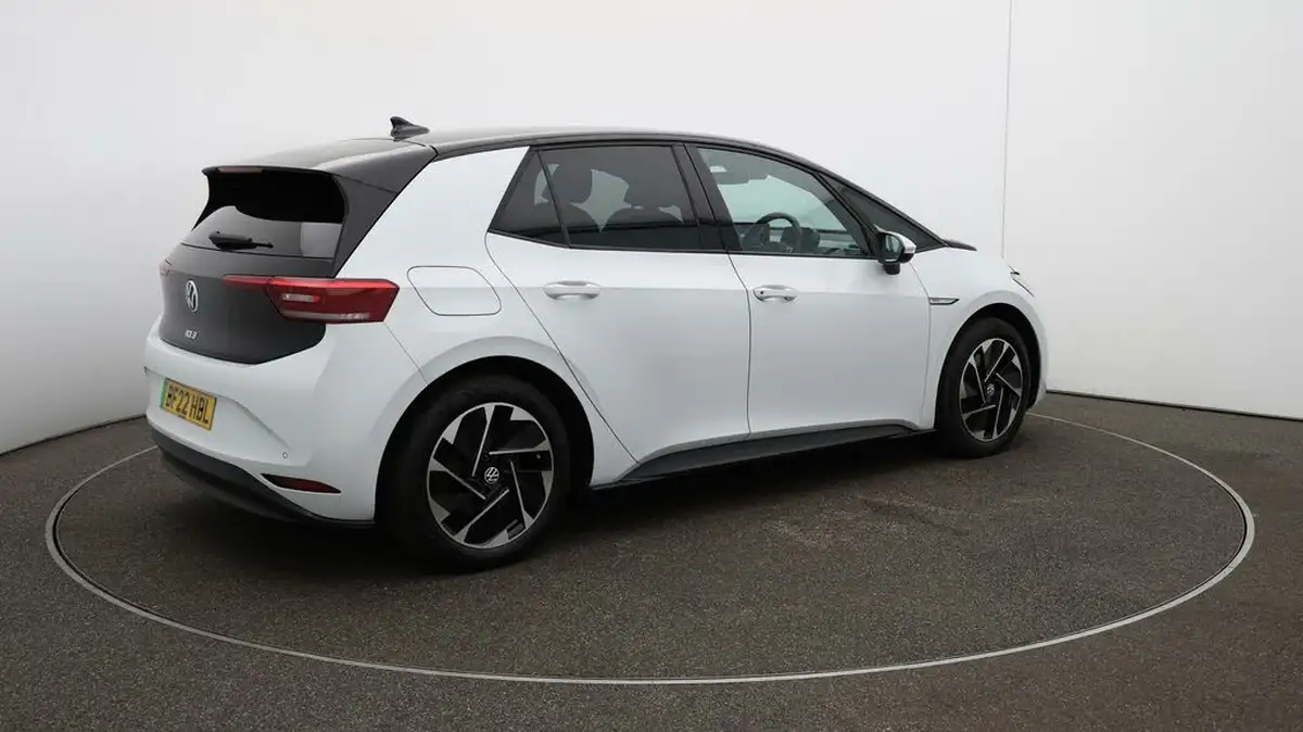 2022-volkswagen-id3-e-family-204ps-performance-big-44