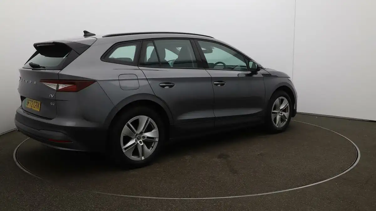 2022-skoda-enyaq-e-60-big-45