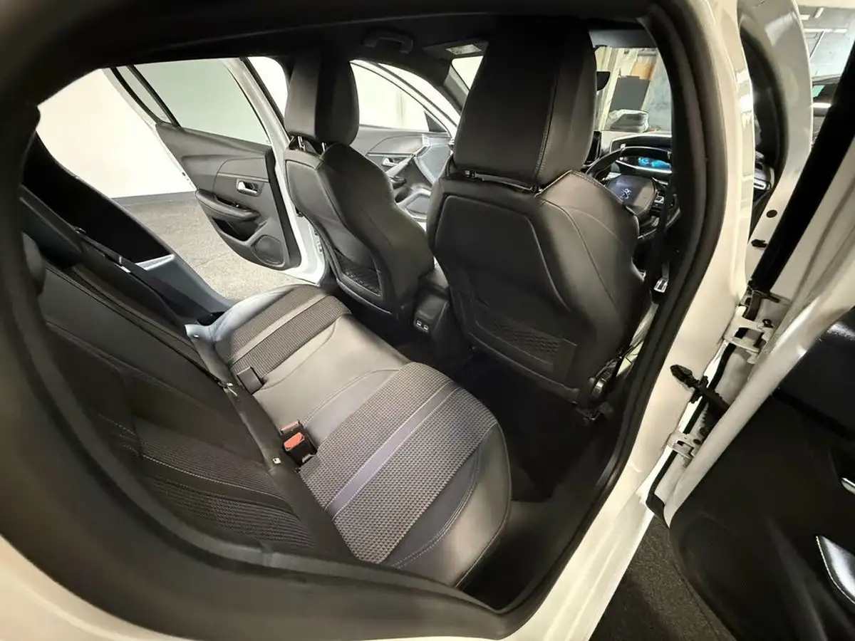 2020-peugeot-208-e-gt-line-big-36