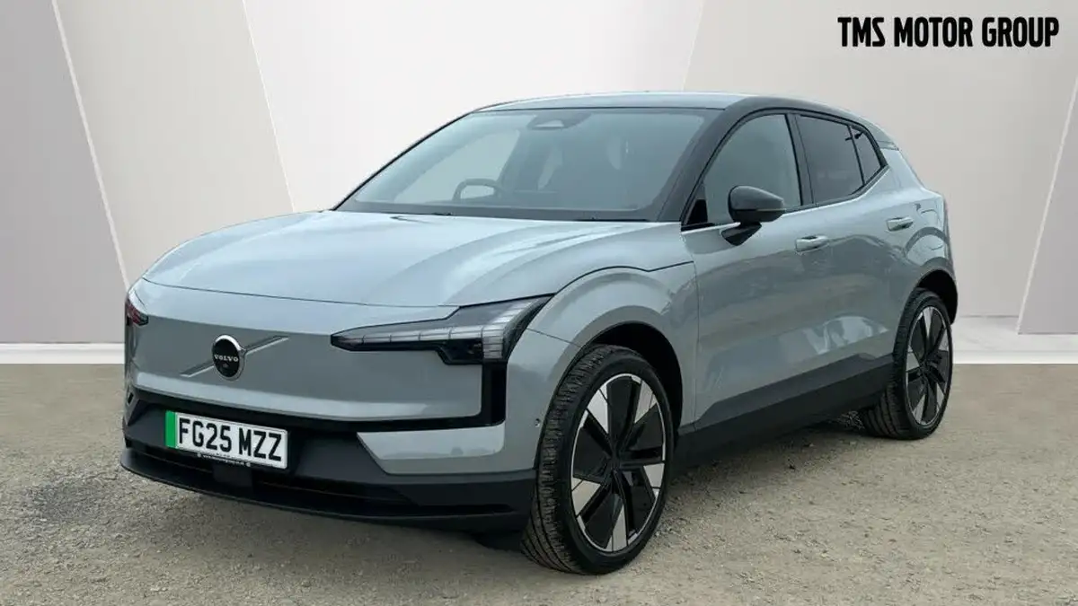 2025-volvo-ex30-e-single-motor-ultra-big-5