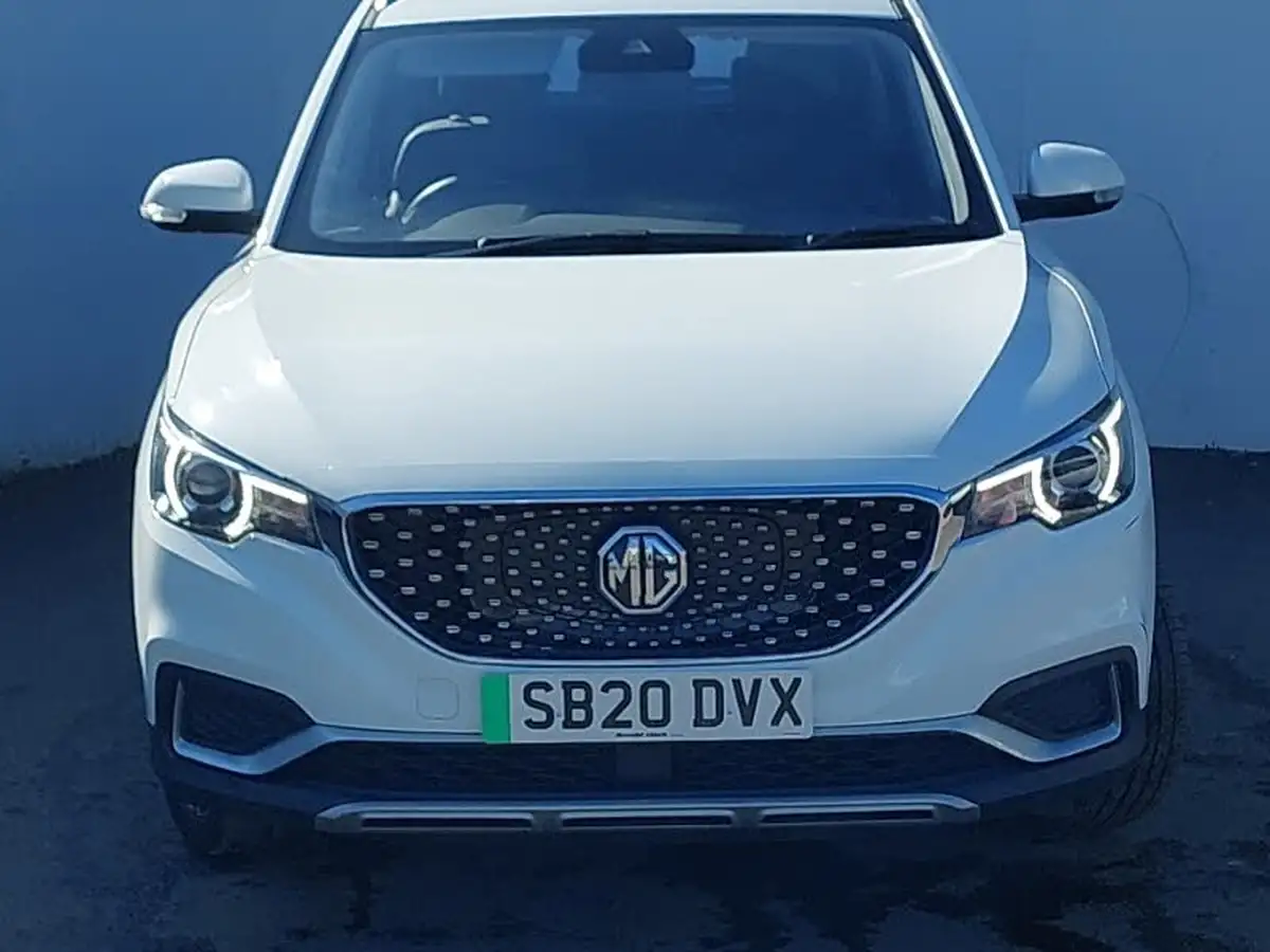 2020-mg-zs-suv-e-exclusive-ev-big-12