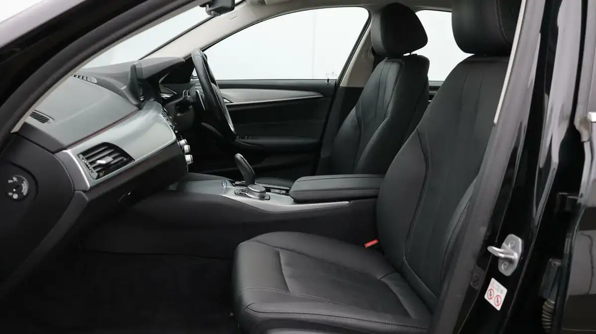 2020-bmw-5-series-20td-520d-se-190ps-saloon-4d-big-14