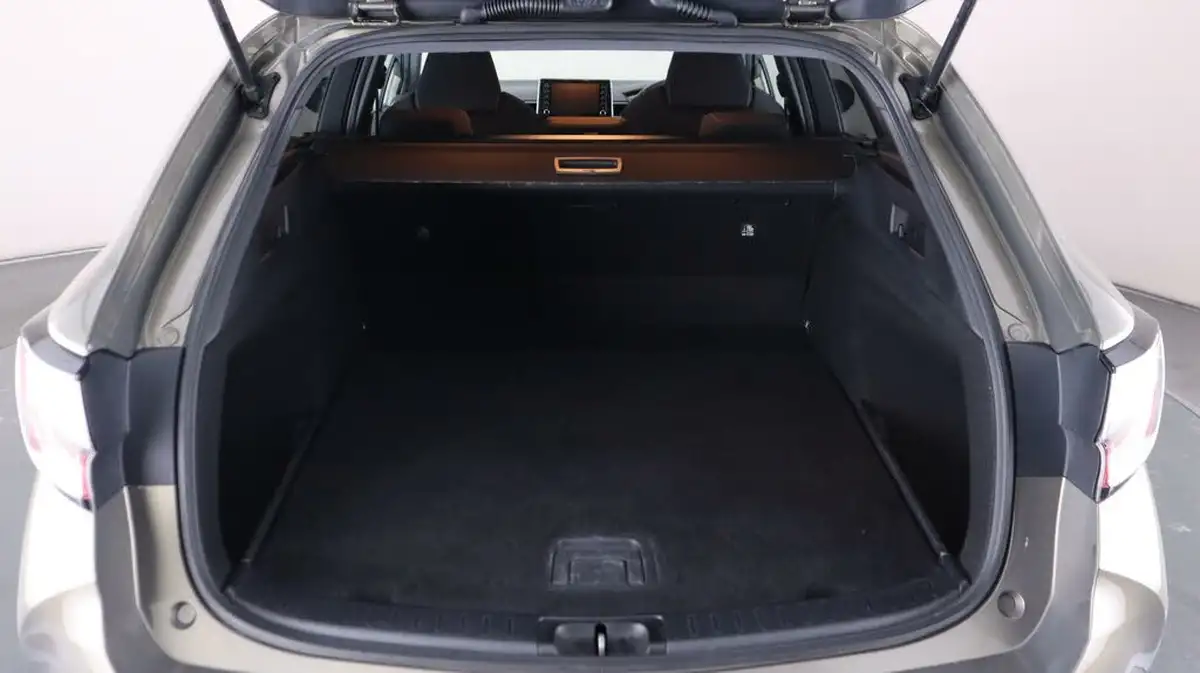 2022-suzuki-swace-18-sz-t-big-16