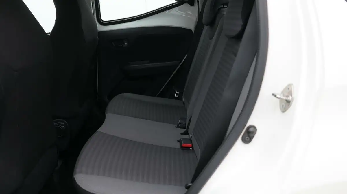 2019-toyota-aygo-10-vvt-i-x-play-big-16