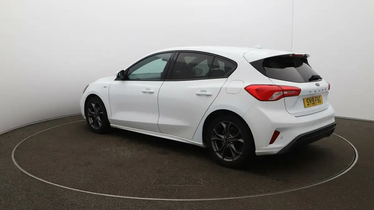 2019-ford-focus-10t-st-line-ss-hatchback-big-5