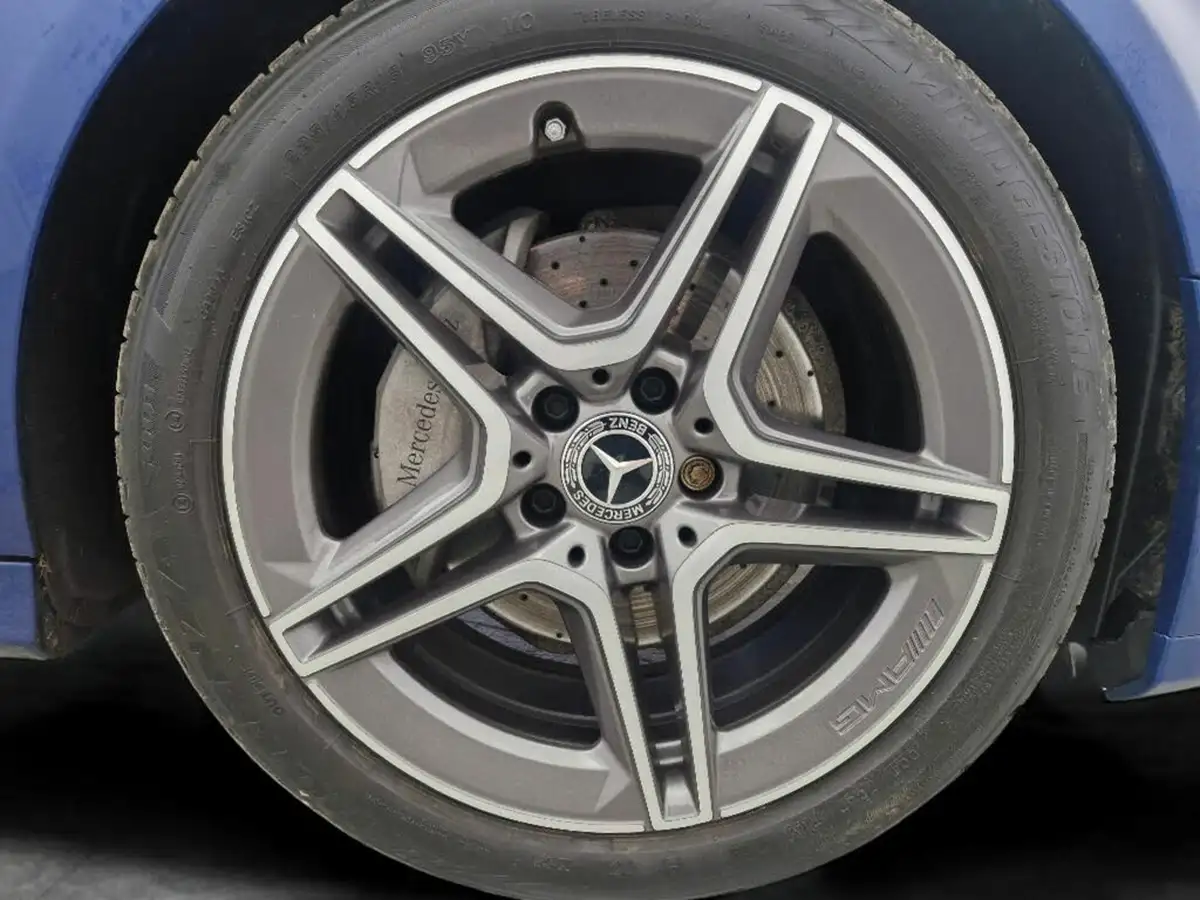 2019-mercedes-benz-c-class-15-c200-amg-line-premiumss-saloon-4d-big-11