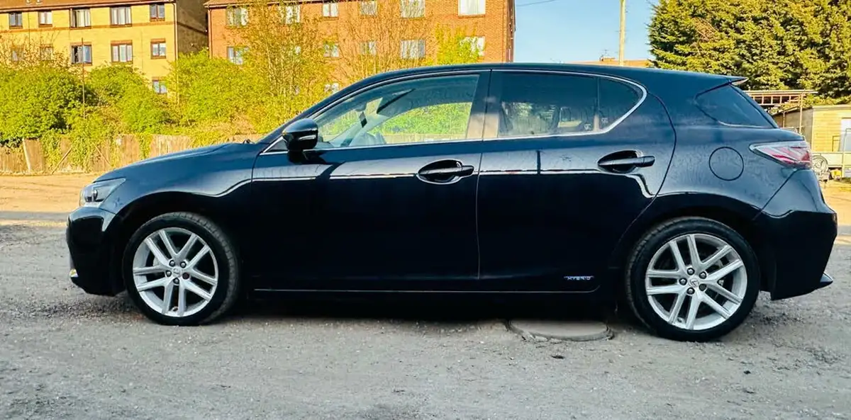 2014-lexus-ct-200h-18-advance-big-6