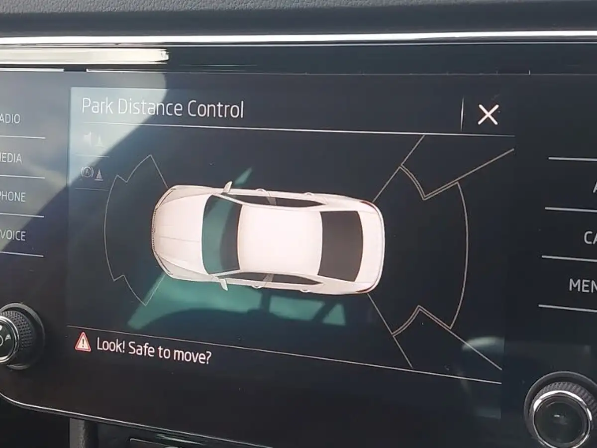 2023-skoda-superb-big-10