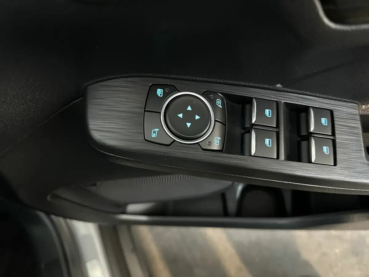 2024-ford-kuga-25t-vignale-225ps-phev-big-29