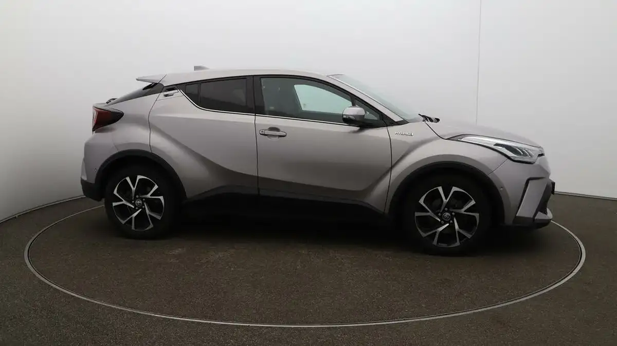 2022-toyota-c-hr-18-vvt-i-design-big-40