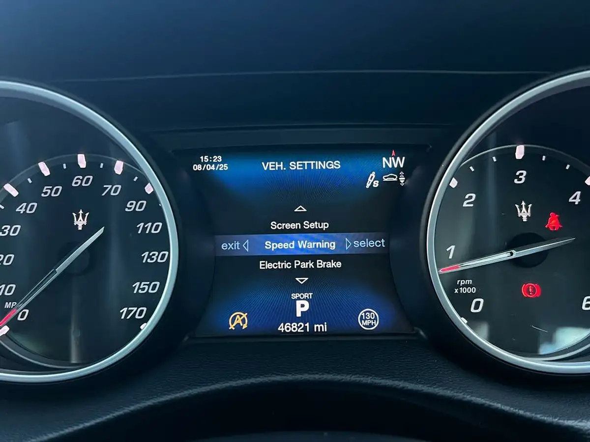 2017-maserati-levante-30td-awd-big-33