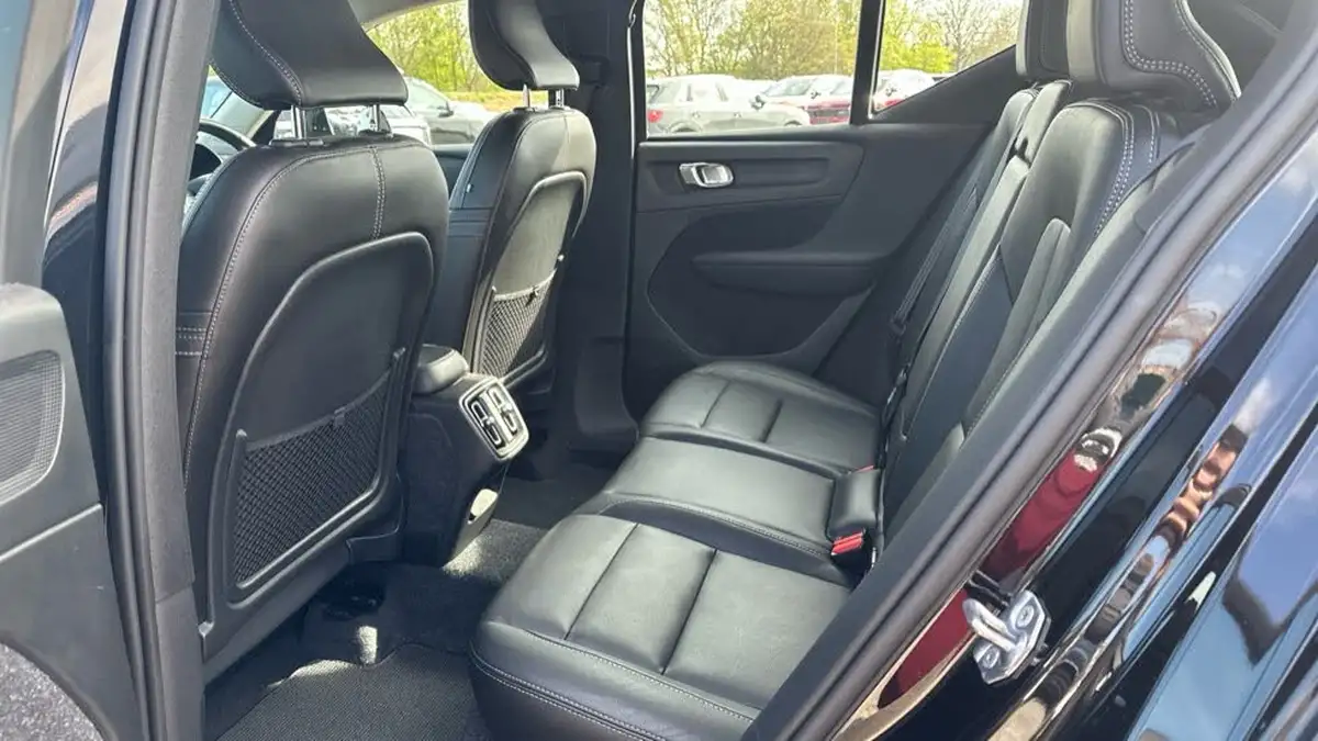 2019-volvo-xc40-20td-d3-inscription-pro-awd-geartronic-big-9
