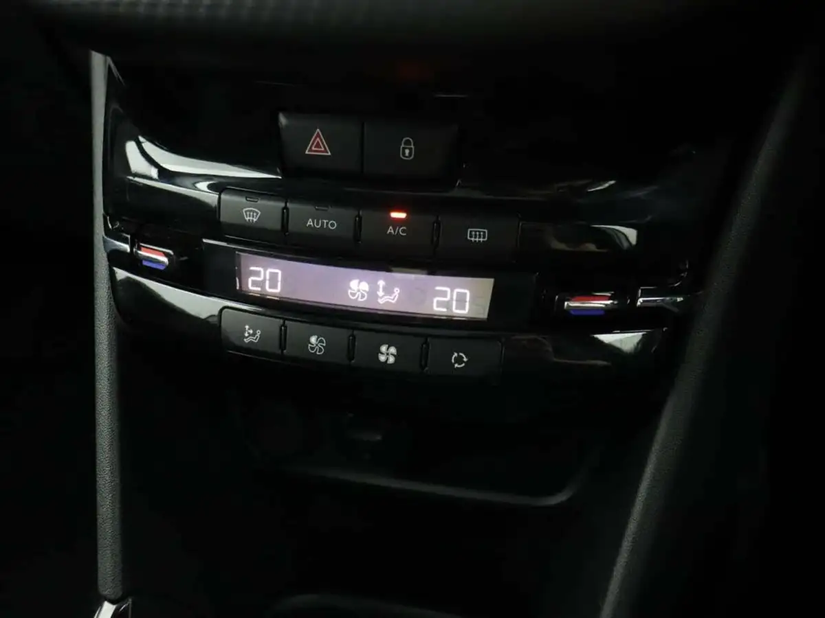 2017-peugeot-2008-suv-12-puretech-gt-line-130bhp-big-15