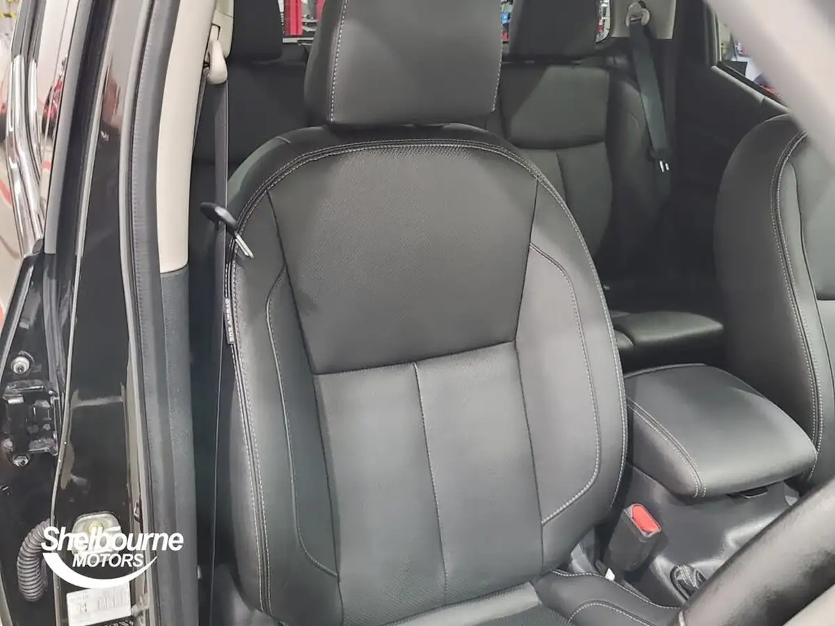 2021-nissan-navara-23dci-tt-tekna-8-navileather-auto-big-35