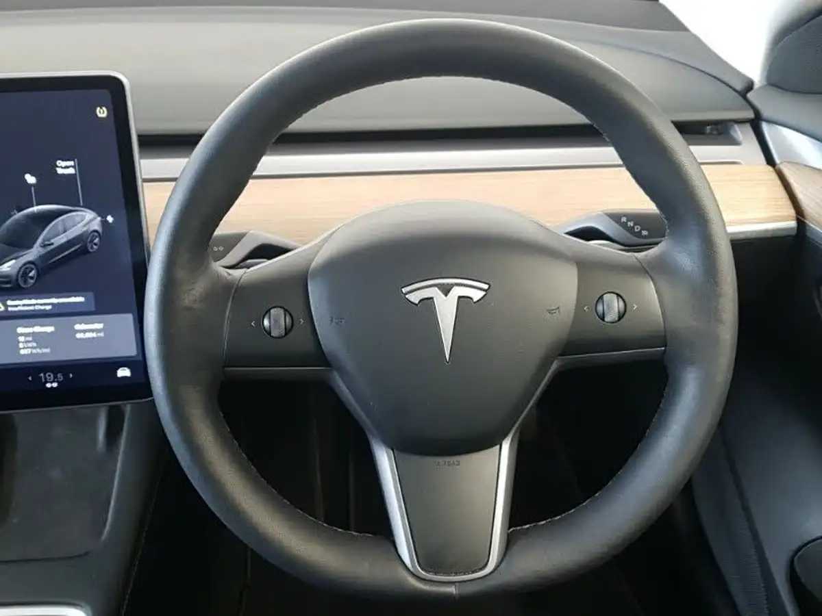 2021-tesla-model-3-e-long-range-awd-big-9