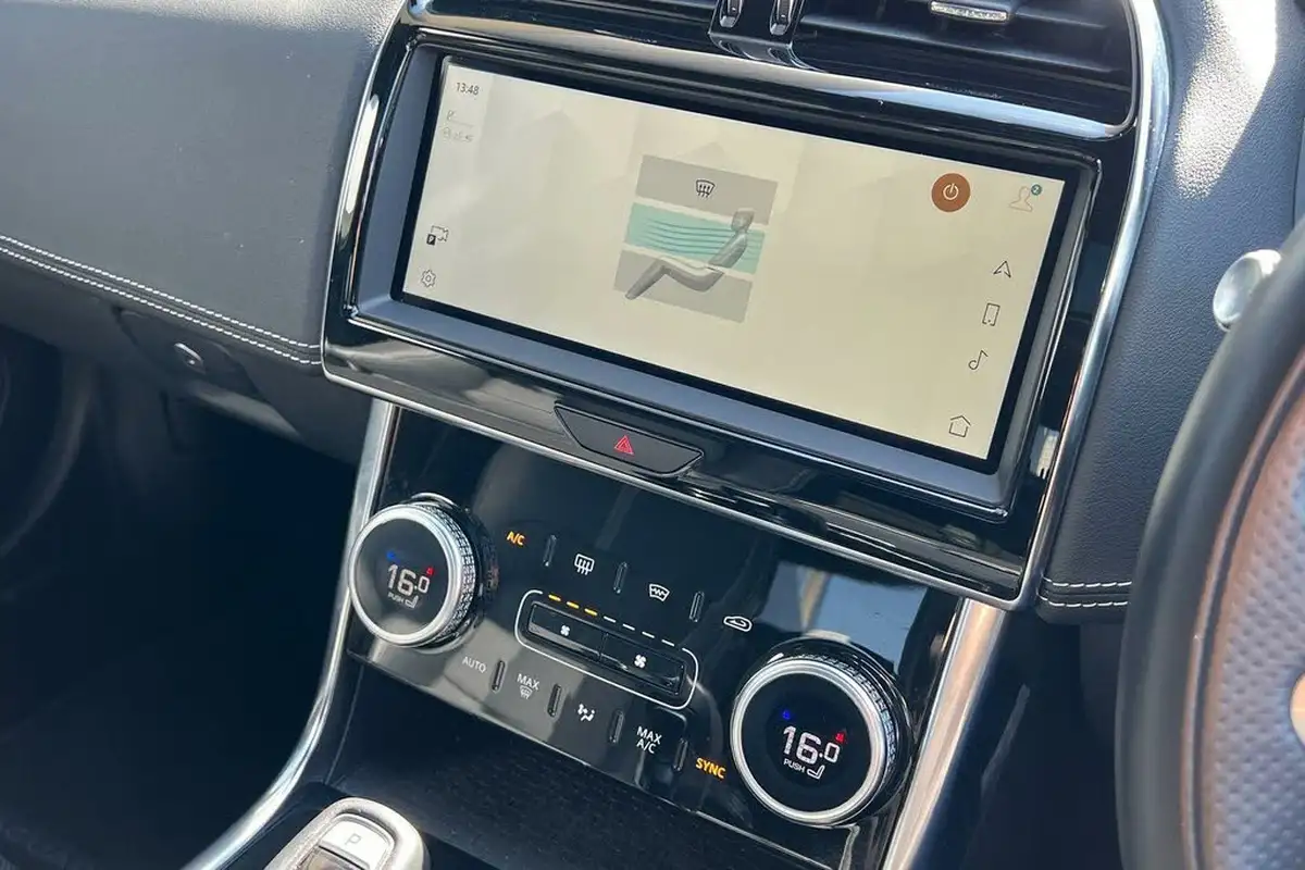 2021-jaguar-xe-20-p250-r-dynamic-black-big-43