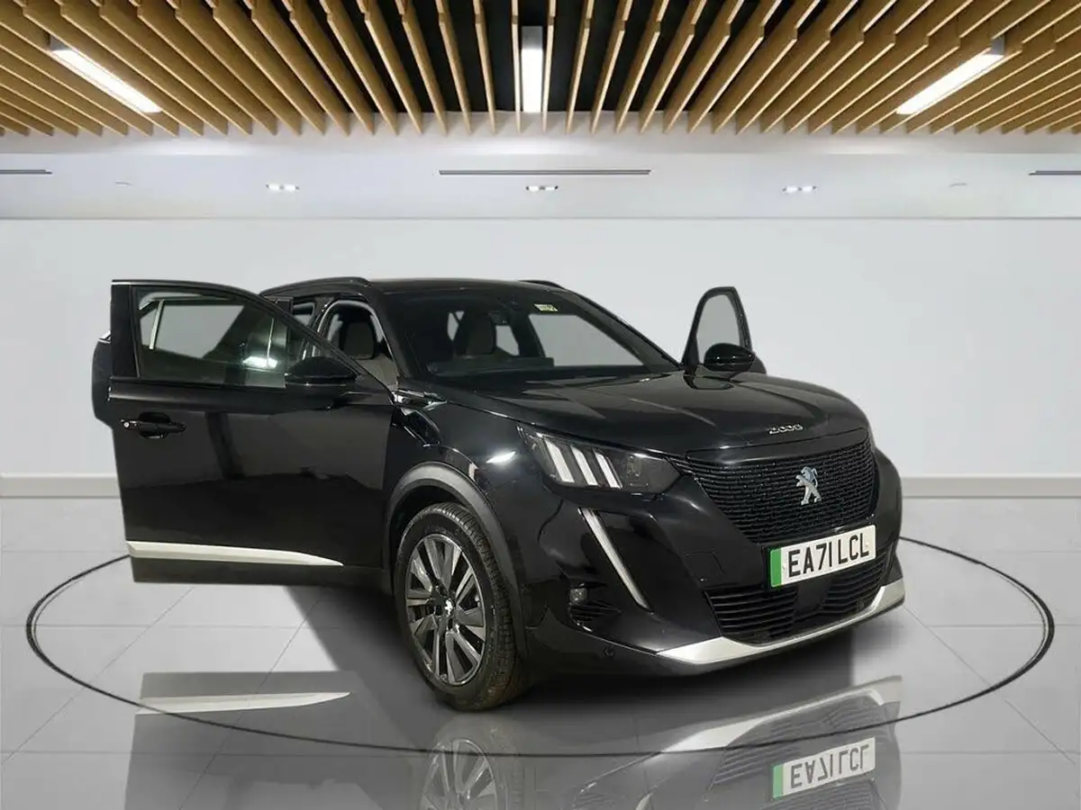 2021-peugeot-2008-suv-e-gt-premium-50kwh-big-9