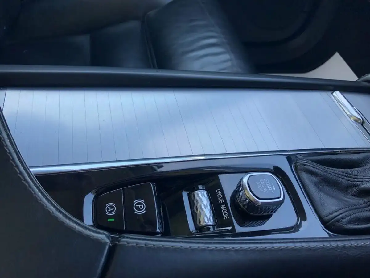 2018-volvo-xc90-20td-d5-momentum-pro-awd-big-56