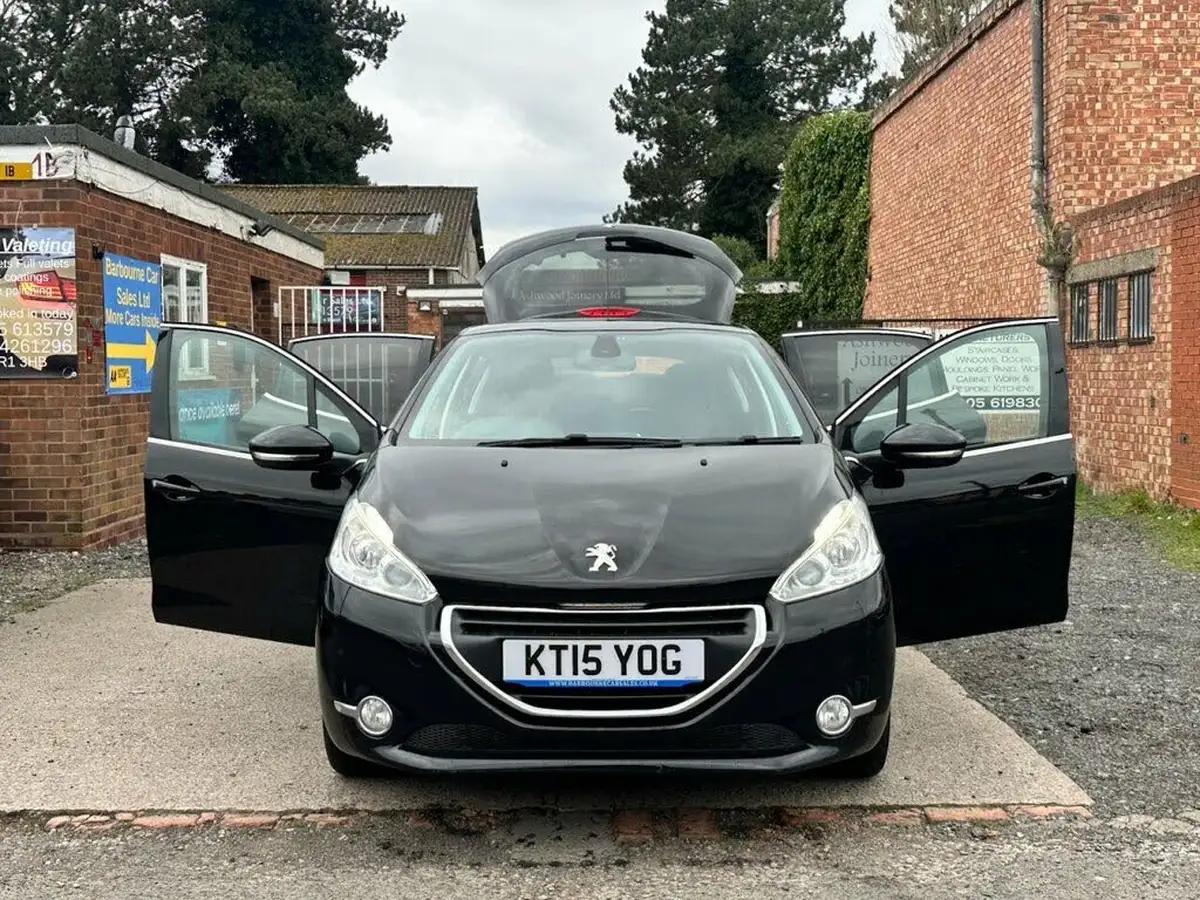 2014-peugeot-208-16td-allure-5d-big-5
