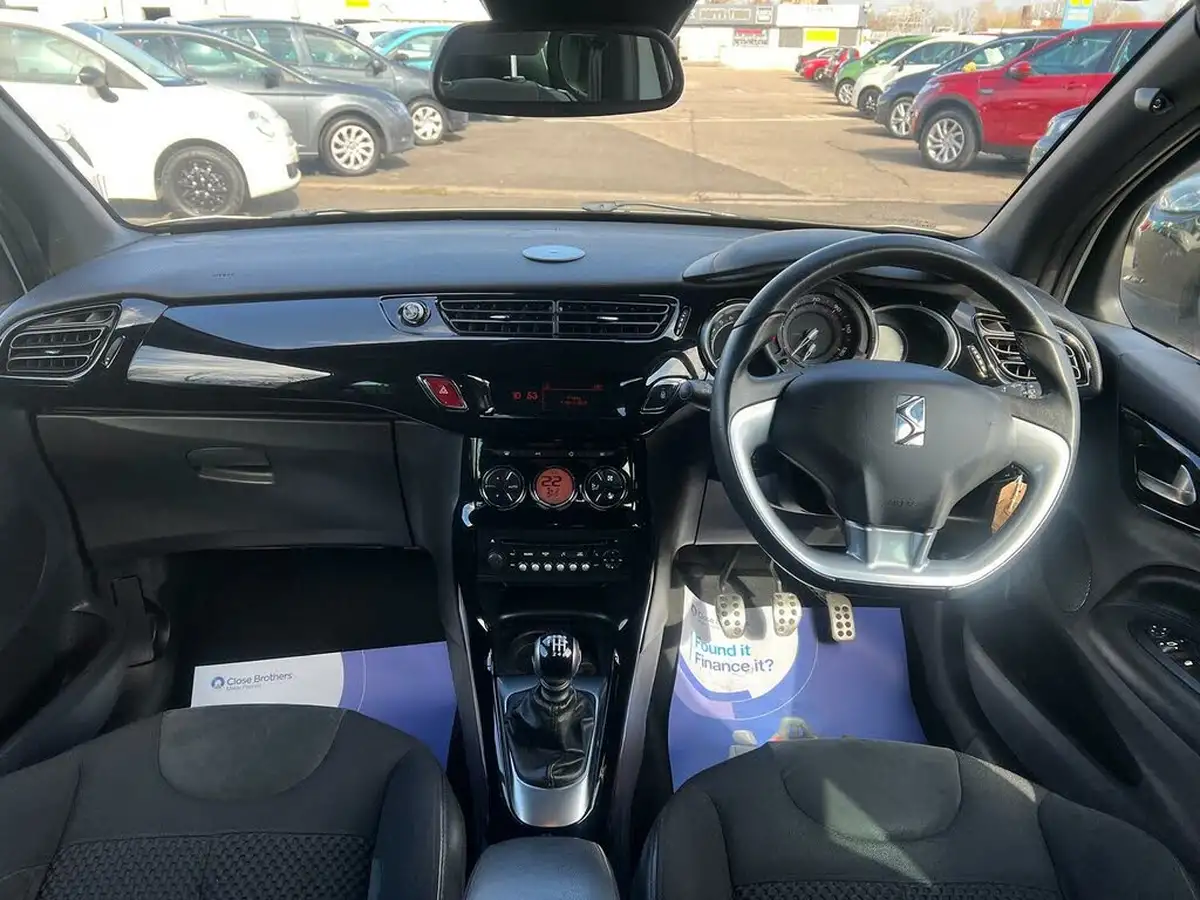 2014-citroen-ds3-16-dsire-plus-155ps-big-9