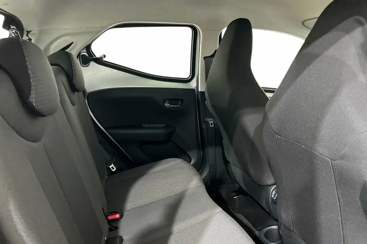 2021-toyota-aygo-10-vvt-i-x-play-tss-big-7