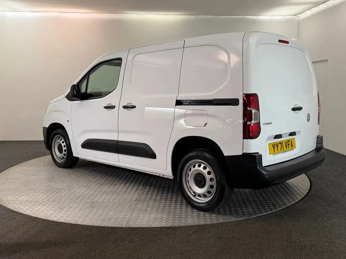 2021-vauxhall-combo-15cdti-dynamic-2300-100pseu6dt-l1h1-panel-big-11
