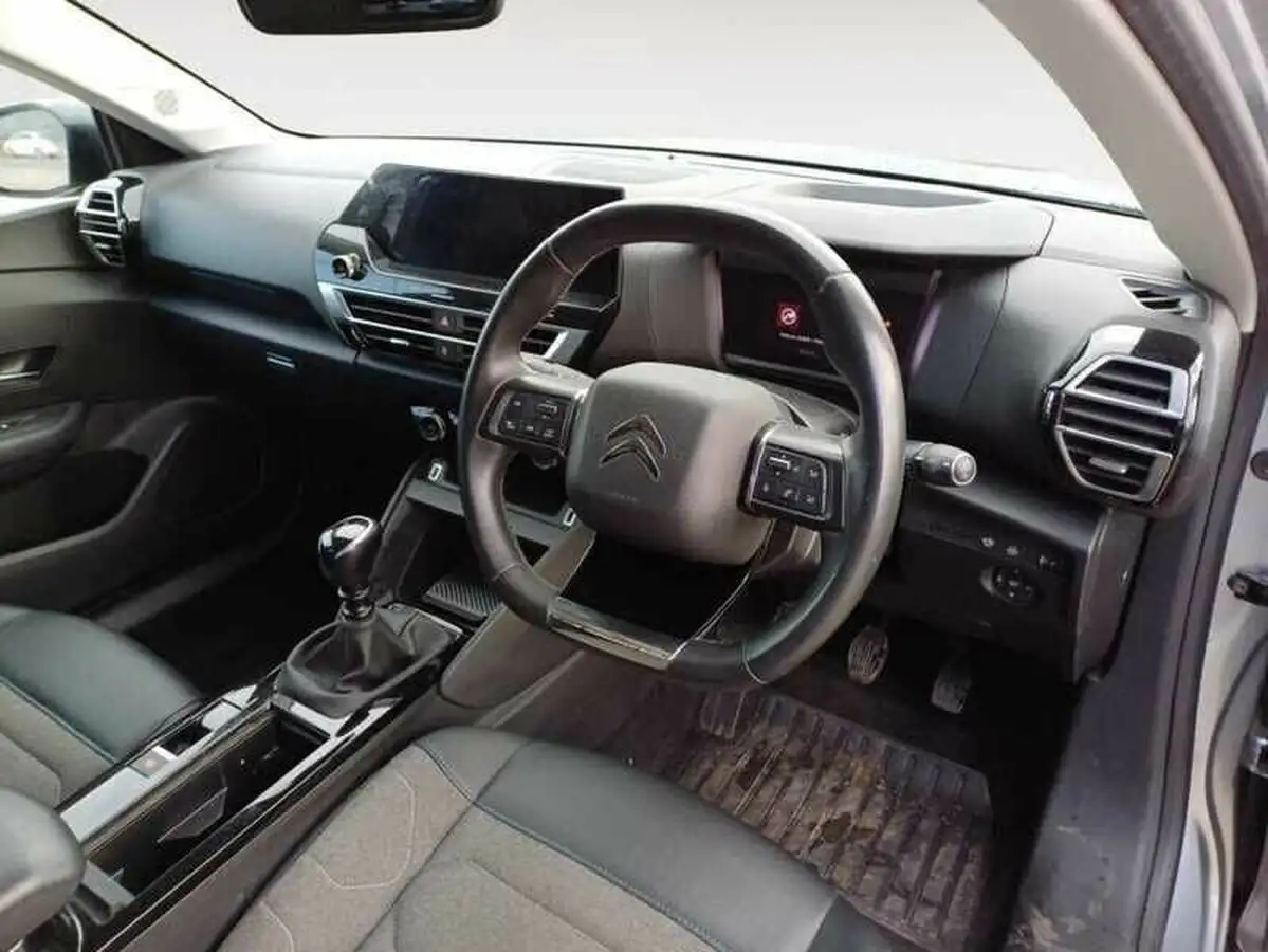 2021-citroen-c4-12-puretech-shine-130ps-big-4