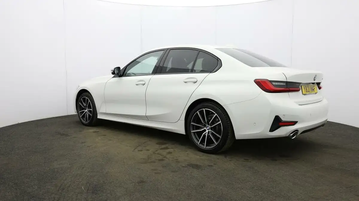 2021-bmw-3-series-20-318i-sport-saloon-4d-big-57