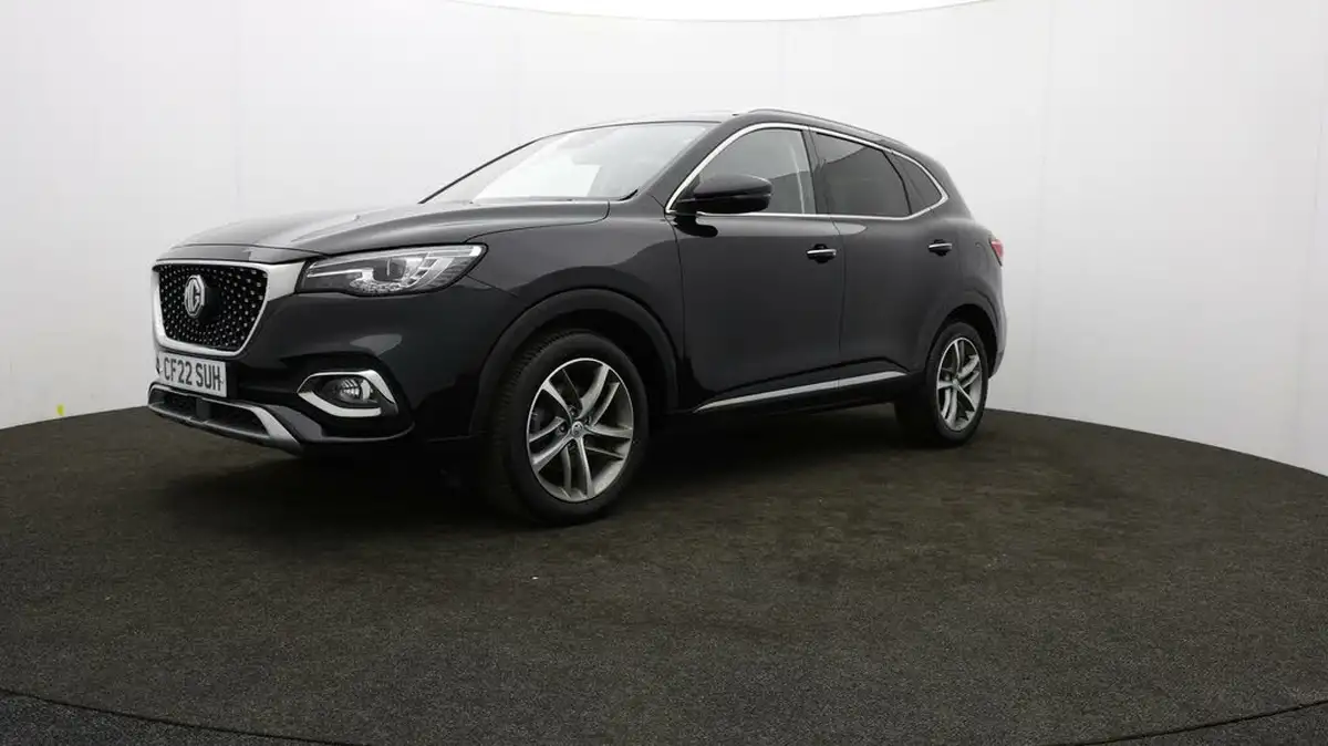 2022-mg-hs-15t-gdi-exclusive-162ps-big-60