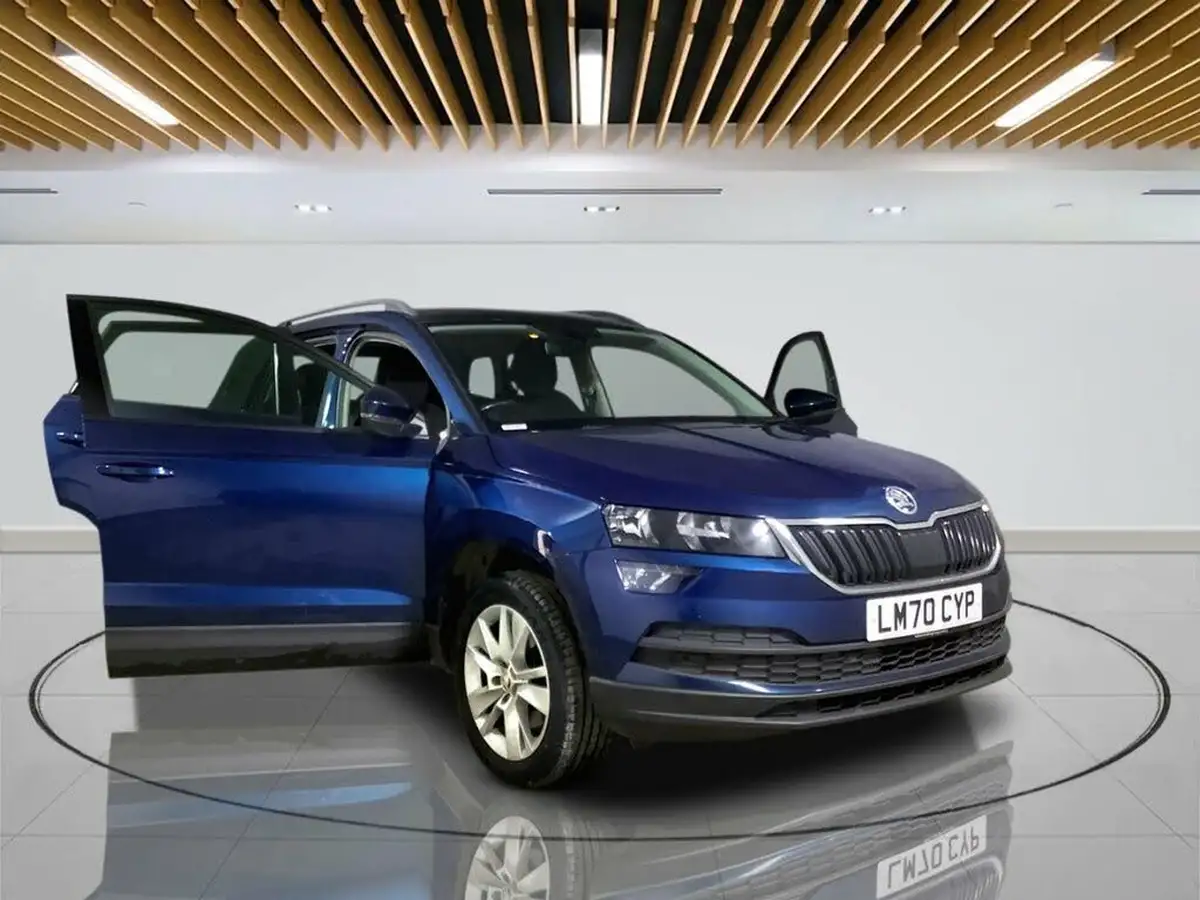 2020-skoda-karoq-20tdi-se-technology-150ps-big-10