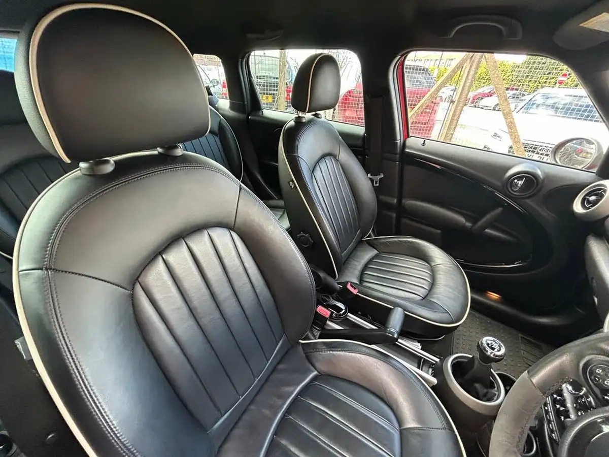 2012-mini-countryman-16-cooper-s-190bhp-all4-big-21