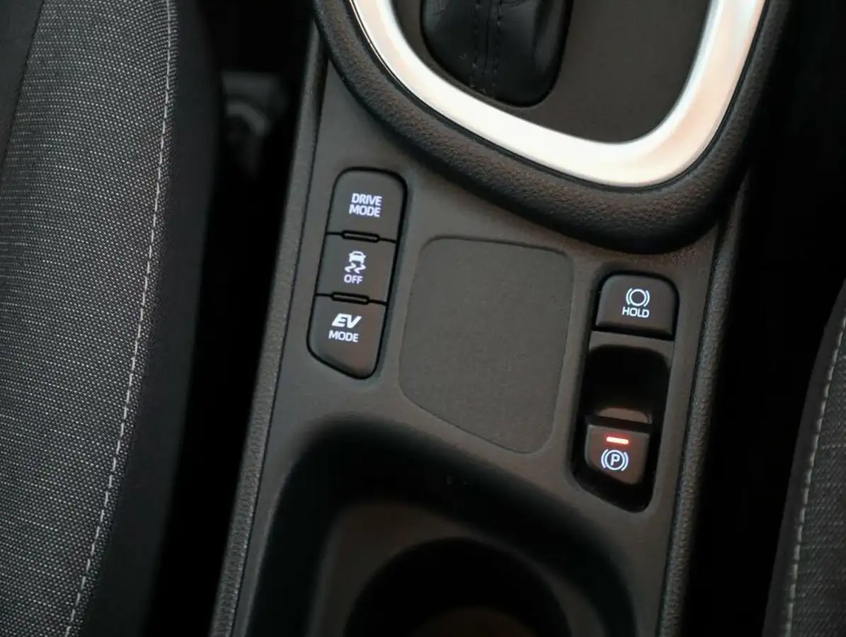 2022-toyota-yaris-15-vvt-i-icon-big-28