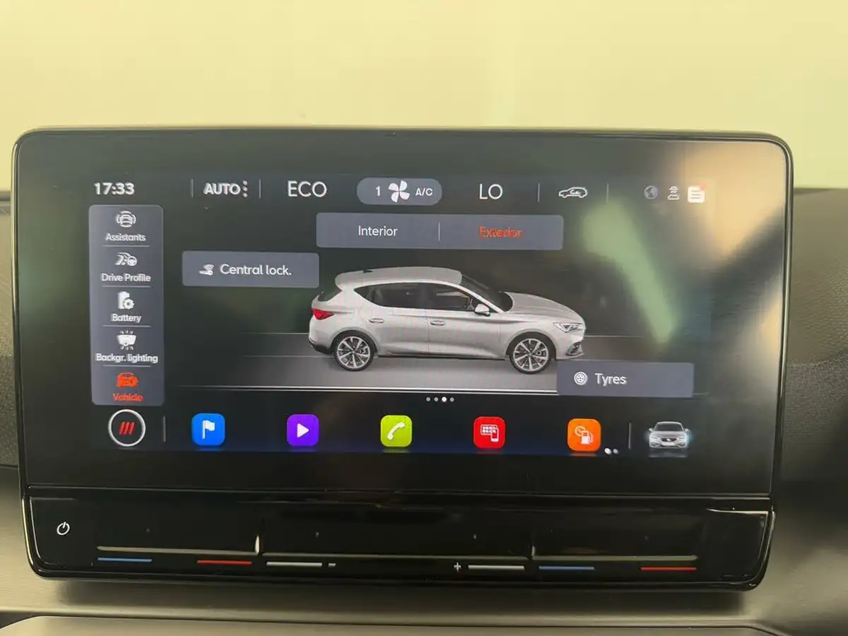 2021-seat-leon-14-e-hybrid-fr-hatchback-big-50