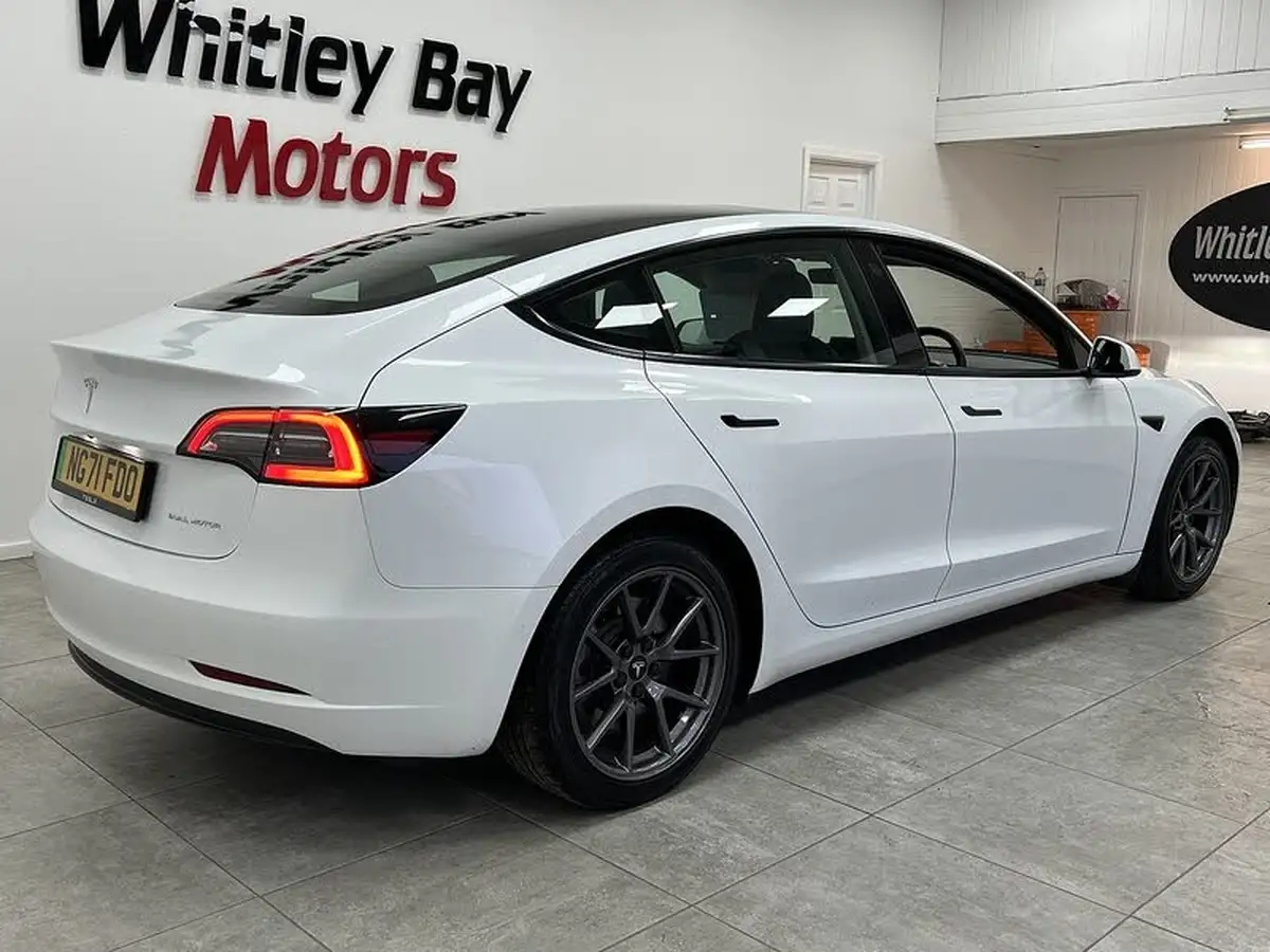2021-tesla-model-3-e-long-range-awd-big-2
