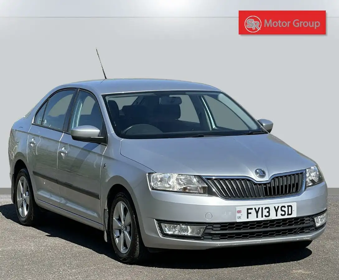 2013-skoda-rapid-12-se-105ps-greentech-big-0