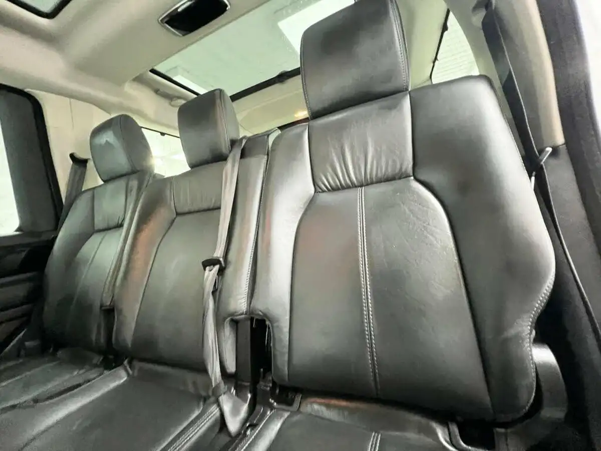 2016-land-rover-discovery-4-30-sd-v6-landmark-big-25