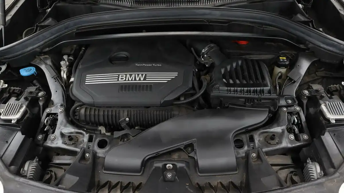 2019-bmw-x1-20-sdrive-20i-xline-sdrive20i-big-19
