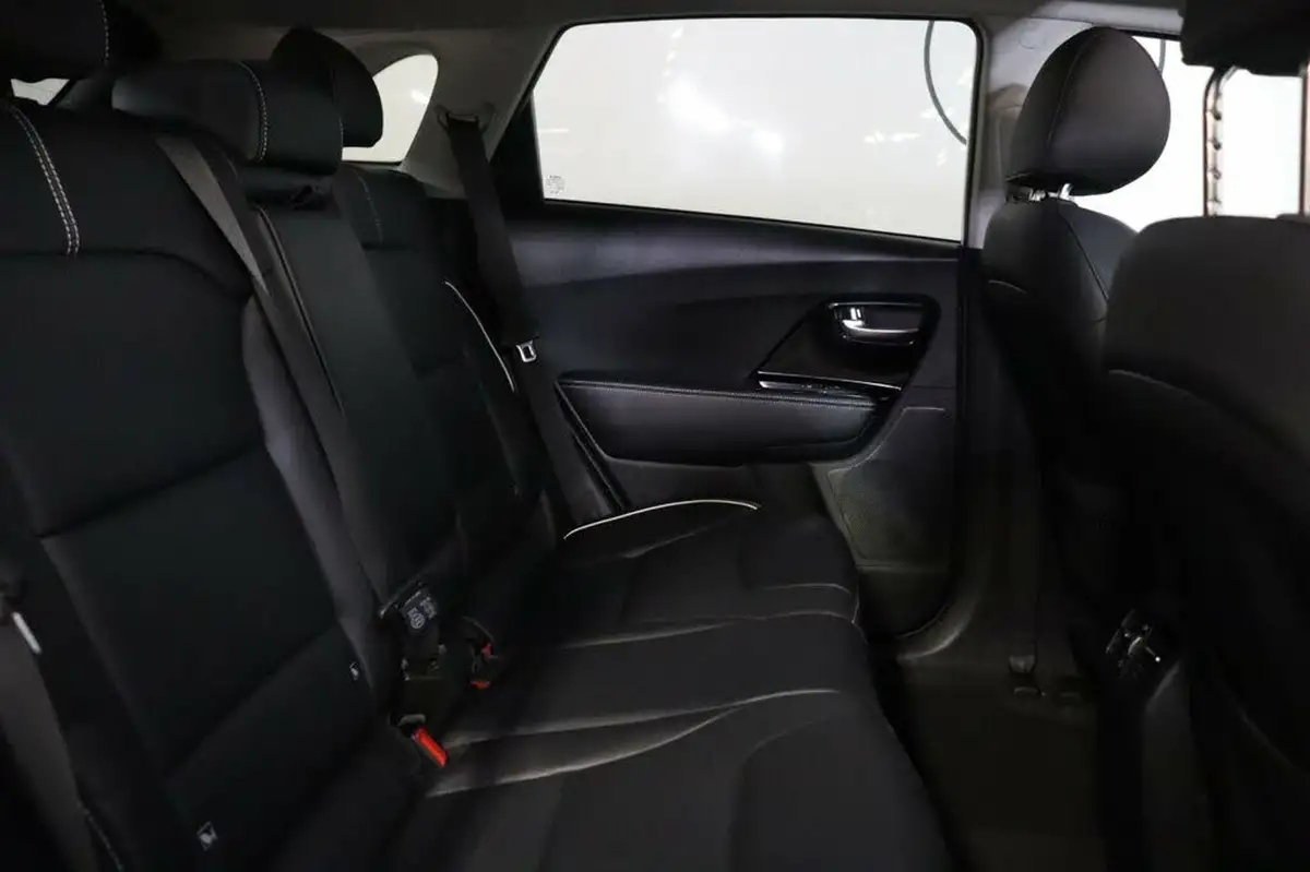 2021-kia-e-niro-ev-4-big-37