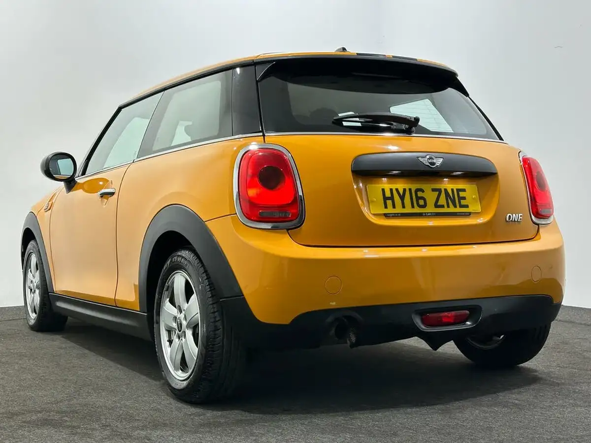 2016-mini-cooper-12-one-3d-big-36