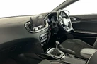 2022-kia-pro-ceed-15-t-gdi-gt-line-small-8