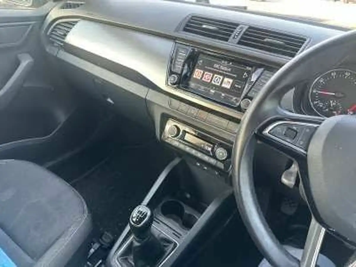 2018-skoda-fabia-10-tsi-se-l-95ps-estate-big-7